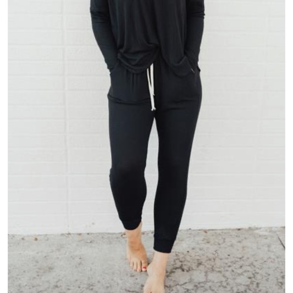 Carly Jean Los Angeles Pants - Carly Jean Los Angeles jogger sweatpants